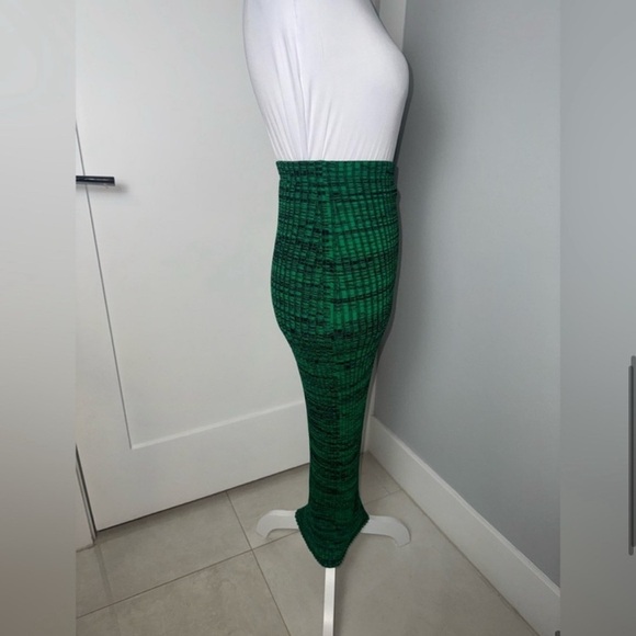 Self-Portrait Buttoned Side-Slit Rib Knitted Midi Skirt in Green - Picture 8 of 12